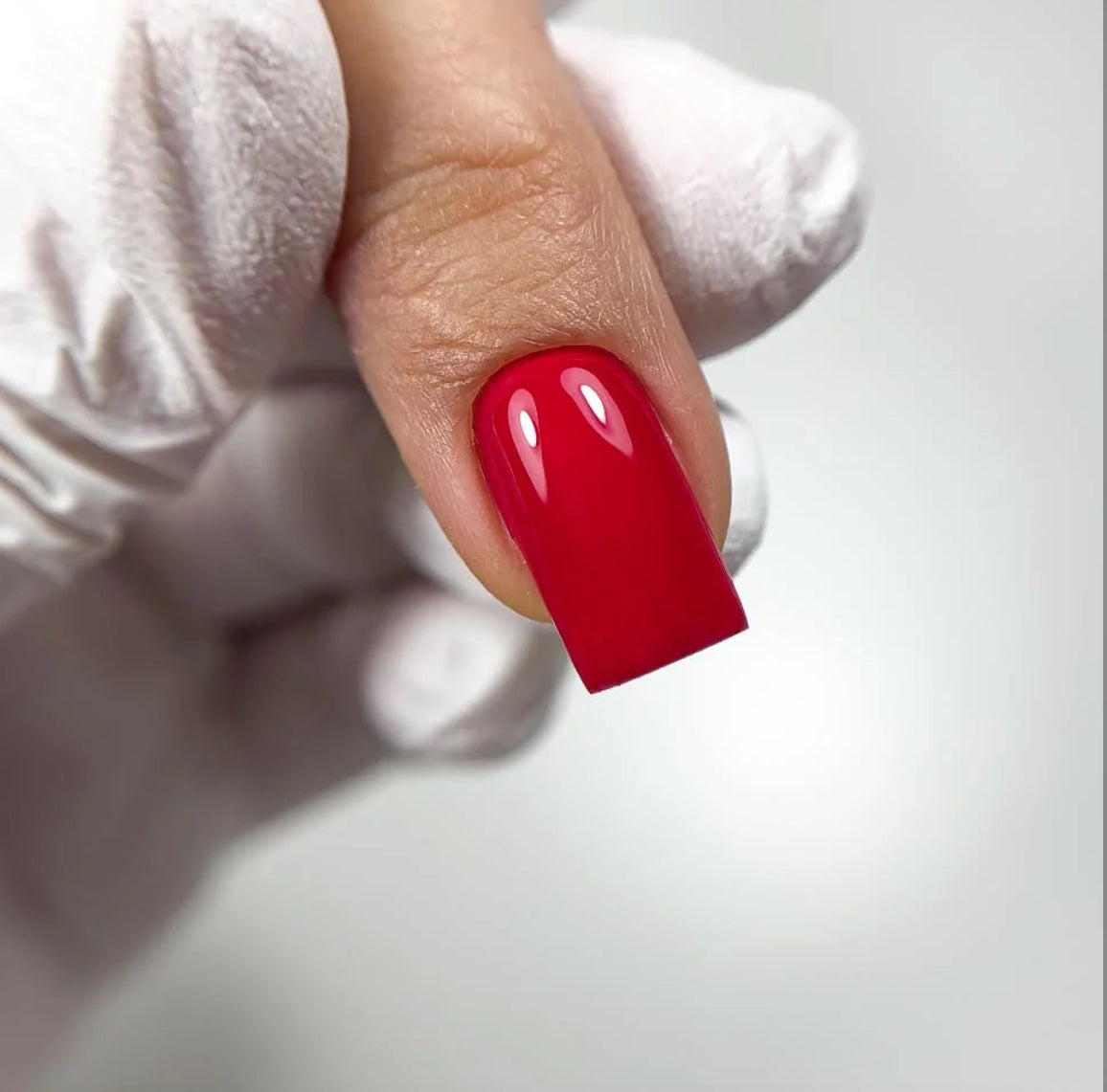 Gel polish, Crimson